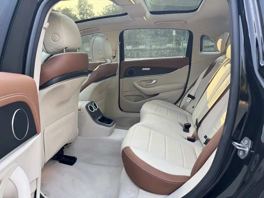 MERCEDES-BENZ E CLASS