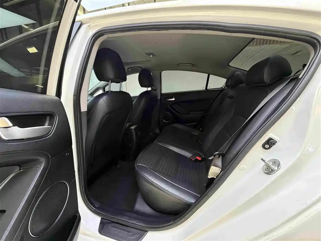 Kia K3 — миниатюра 6