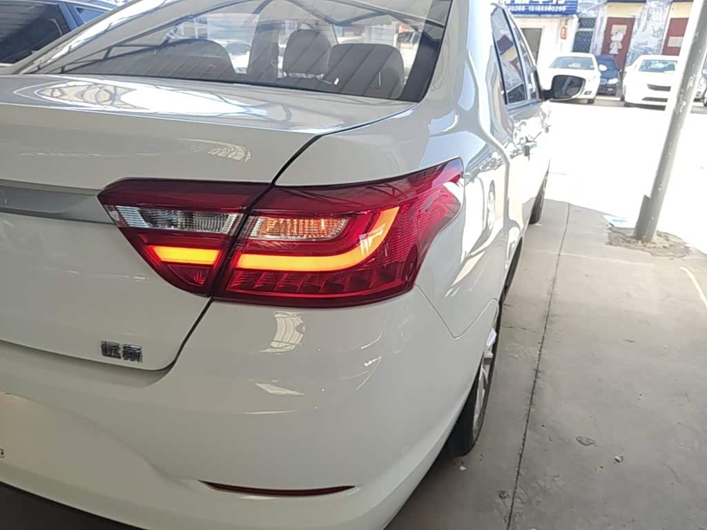 Geely Vision 1.5 л 2021 г. Белый, пробег 48700 км