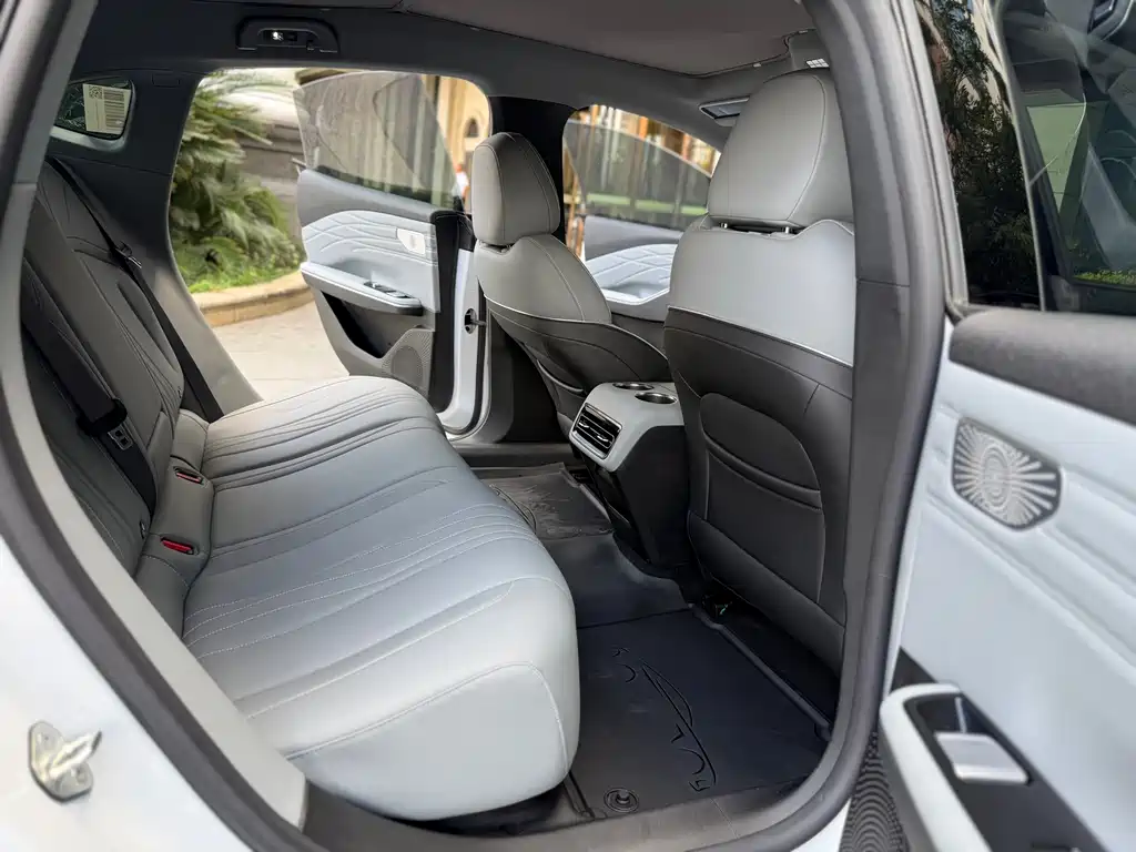 Geely Galaxy Galaxy E8 E8 2024 550km