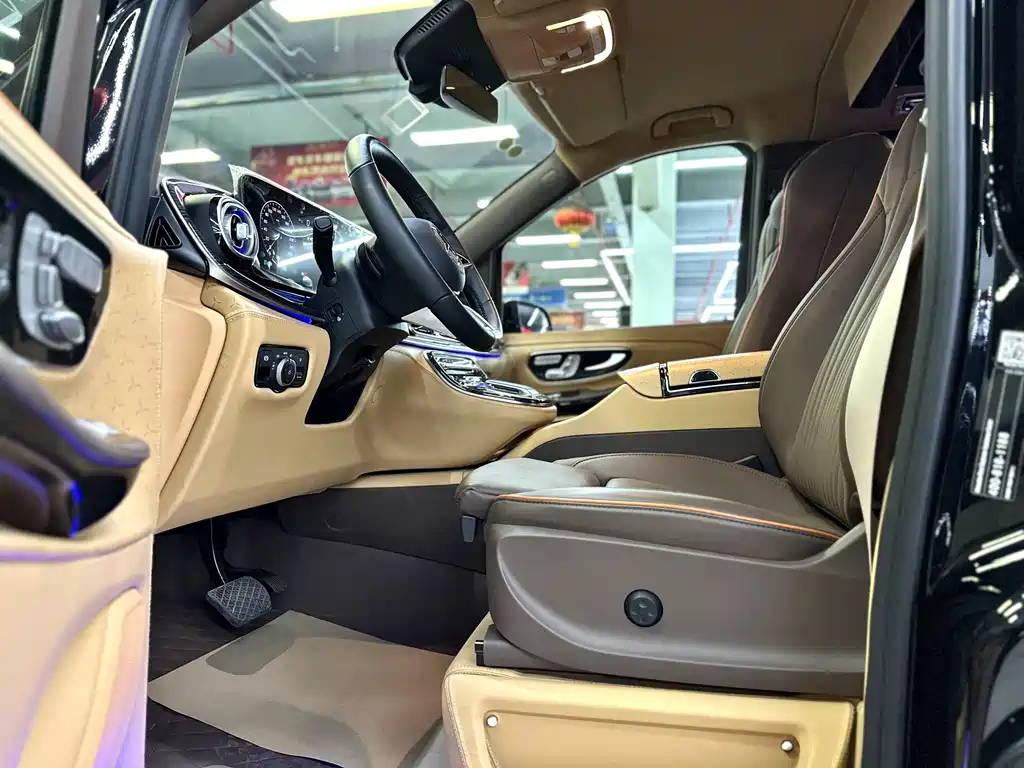Mercedes-Benz V-Class V 2024 V 300 L Luxury