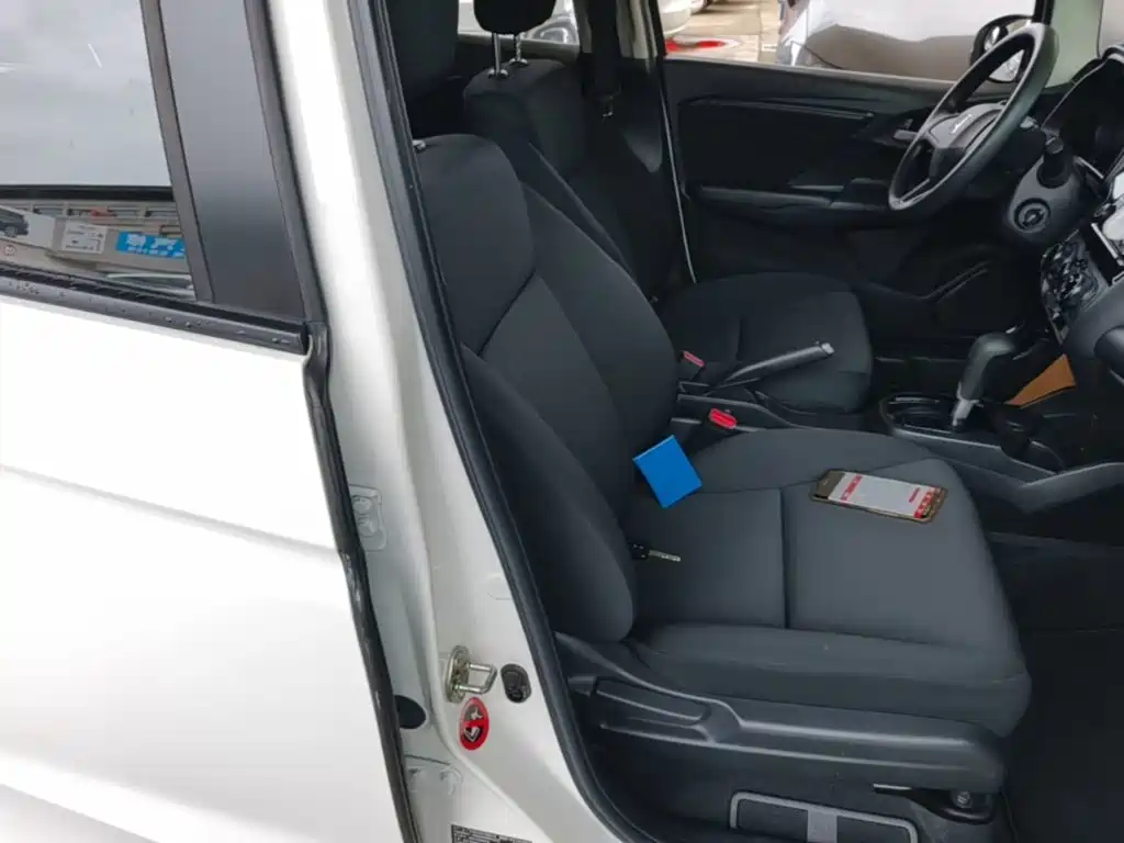 Honda Fit — миниатюра 25