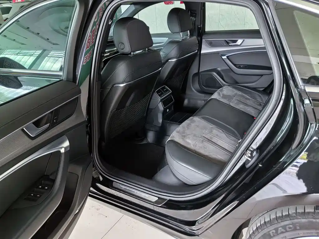 Audi A6L New Energy — миниатюра 5