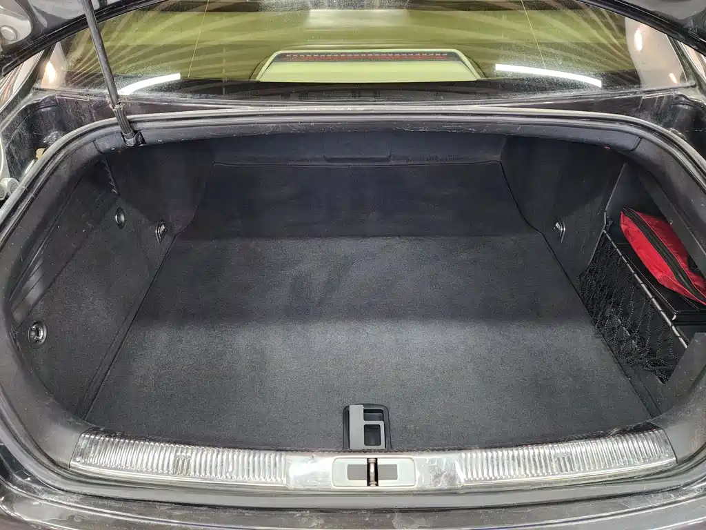 Volkswagen Phaeton — миниатюра 20