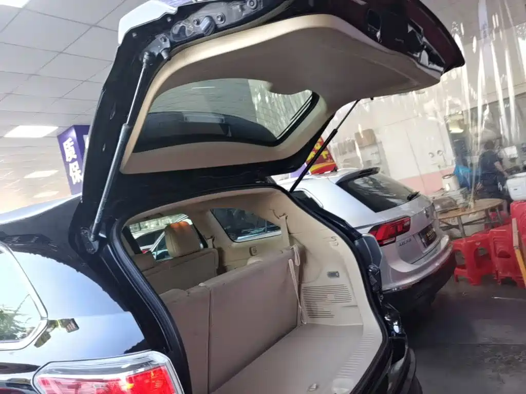 Toyota Highlander — миниатюра 19