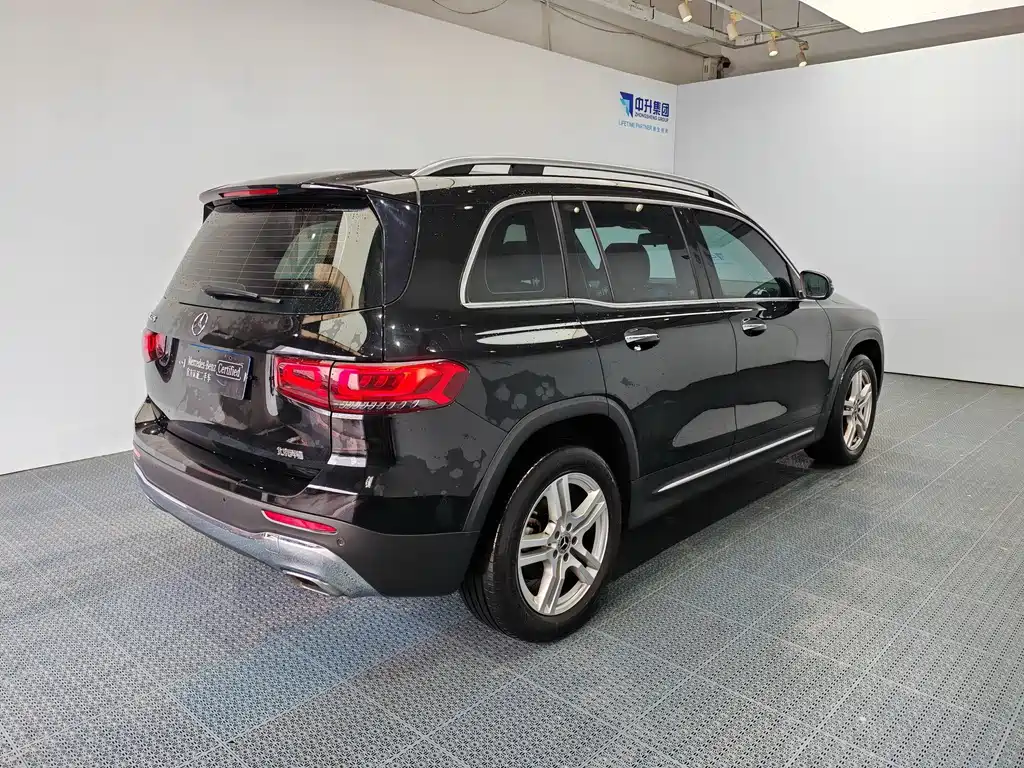 Mercedes-Benz GLB — миниатюра 6
