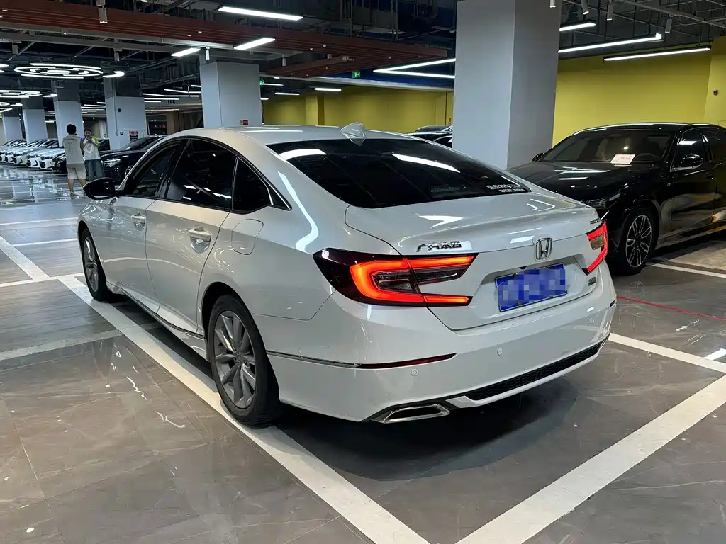 Honda Accord — миниатюра 7