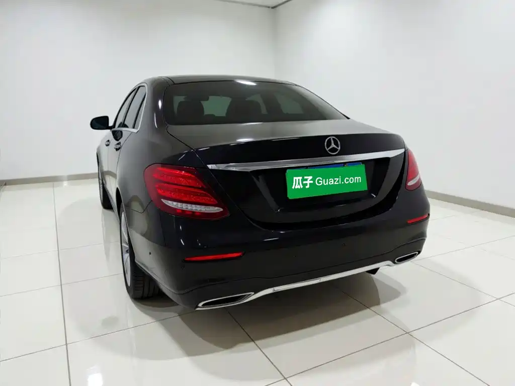 Mercedes-Benz E-Class — миниатюра 4