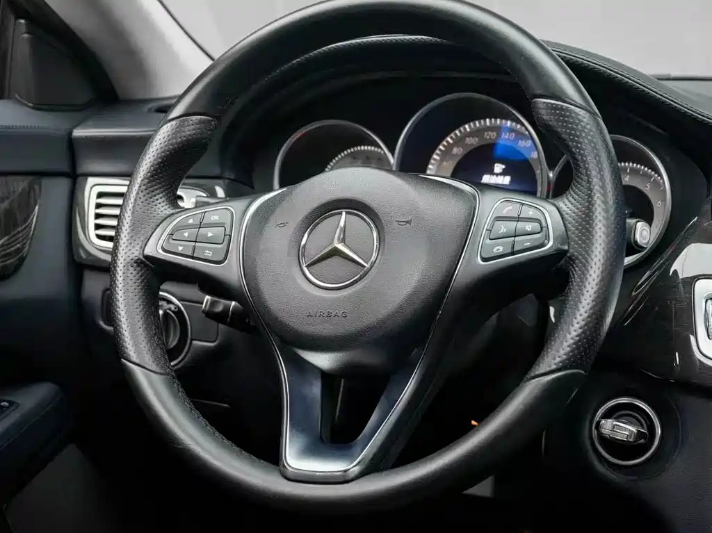 Mercedes-Benz CLS — миниатюра 9
