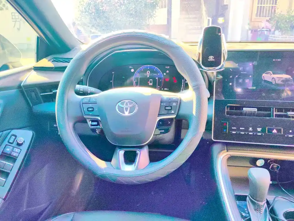 Toyota Avalon — миниатюра 6