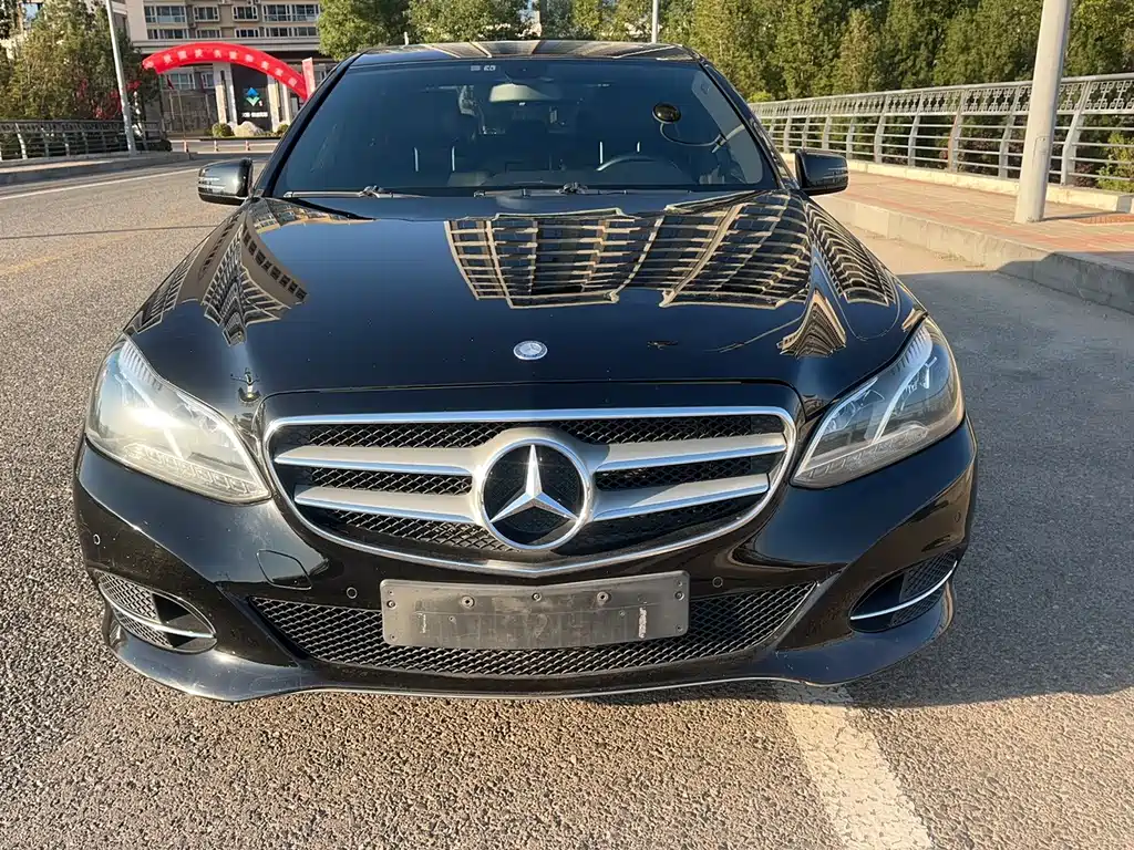 Mercedes-Benz E-Class — миниатюра 4