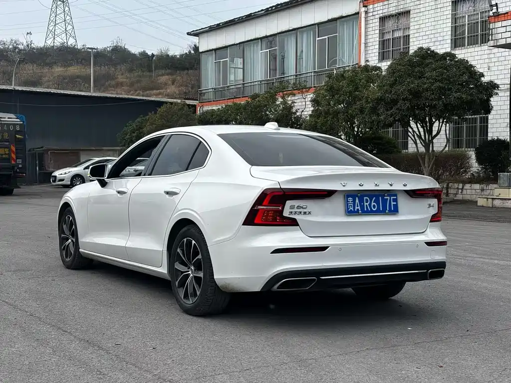 Volvo S60 2022 B4 Sport