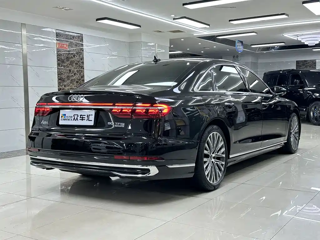 Audi A8 — миниатюра 6