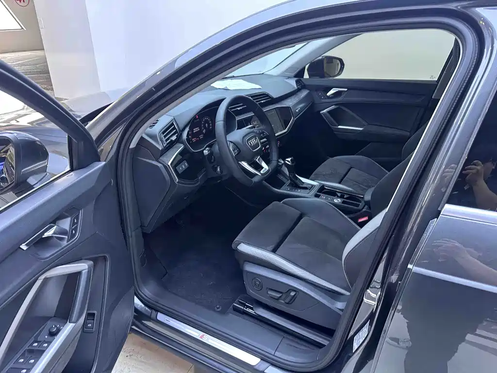 Audi Q3 2022 35 TFSI Fashion