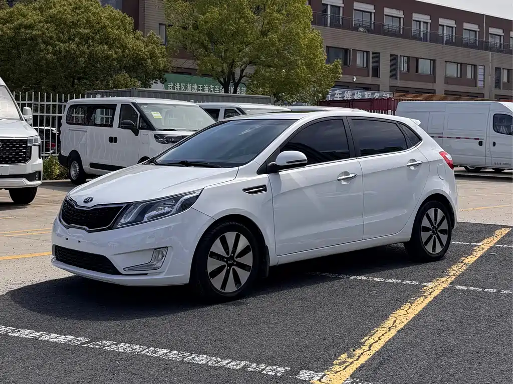 Kia K2 2015