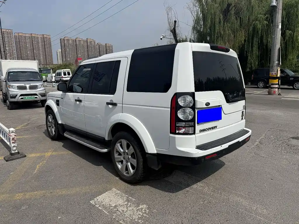 Land Rover Discovery — миниатюра 8