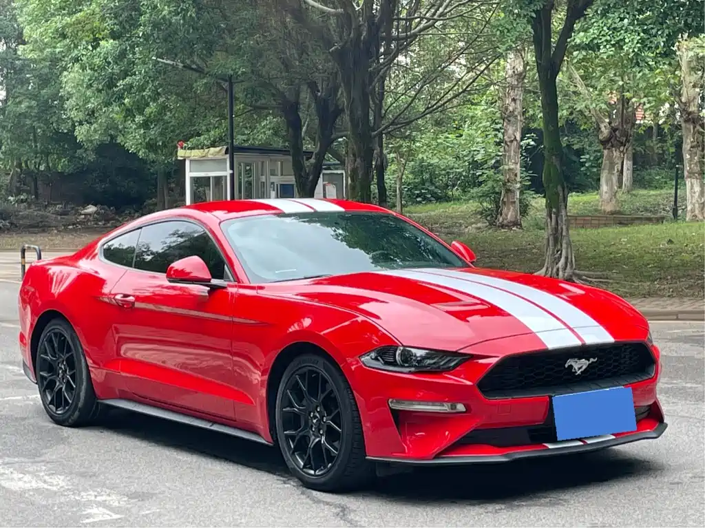 FORD MUSTANG