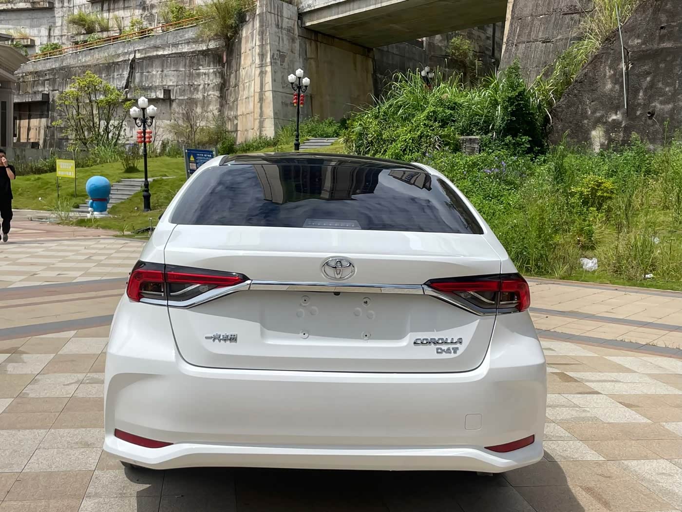Toyota Corolla 1.2 л 2022 г. Белый, пробег 44000 км