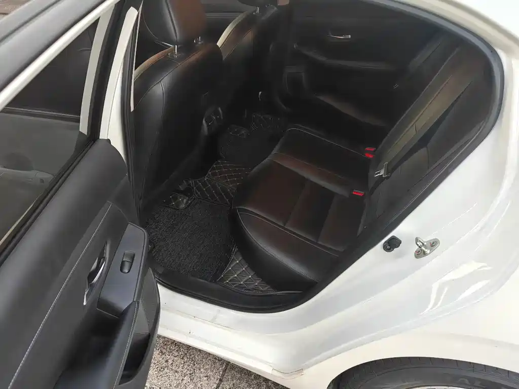 Nissan Sylphy — миниатюра 7