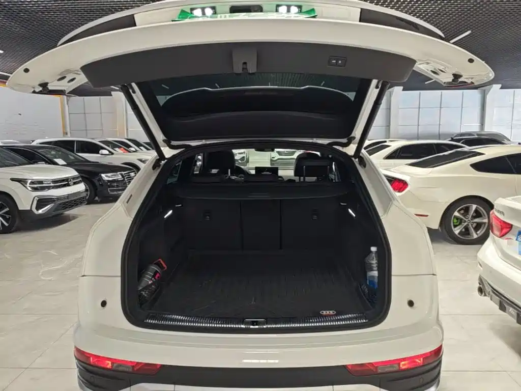 Audi Q5L Sportback — миниатюра 19
