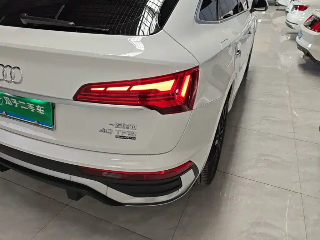 Audi Q5L Sportback — миниатюра 8