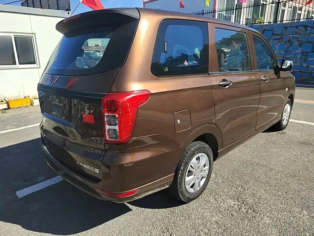 Wuling Hongguang — миниатюра 7