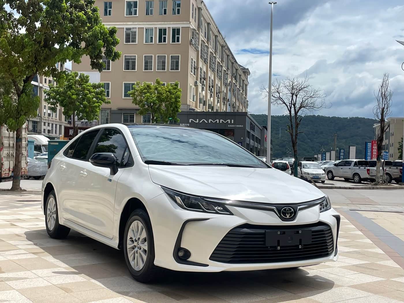 Toyota Corolla 1.2 л 2022 г. Белый, пробег 44000 км
