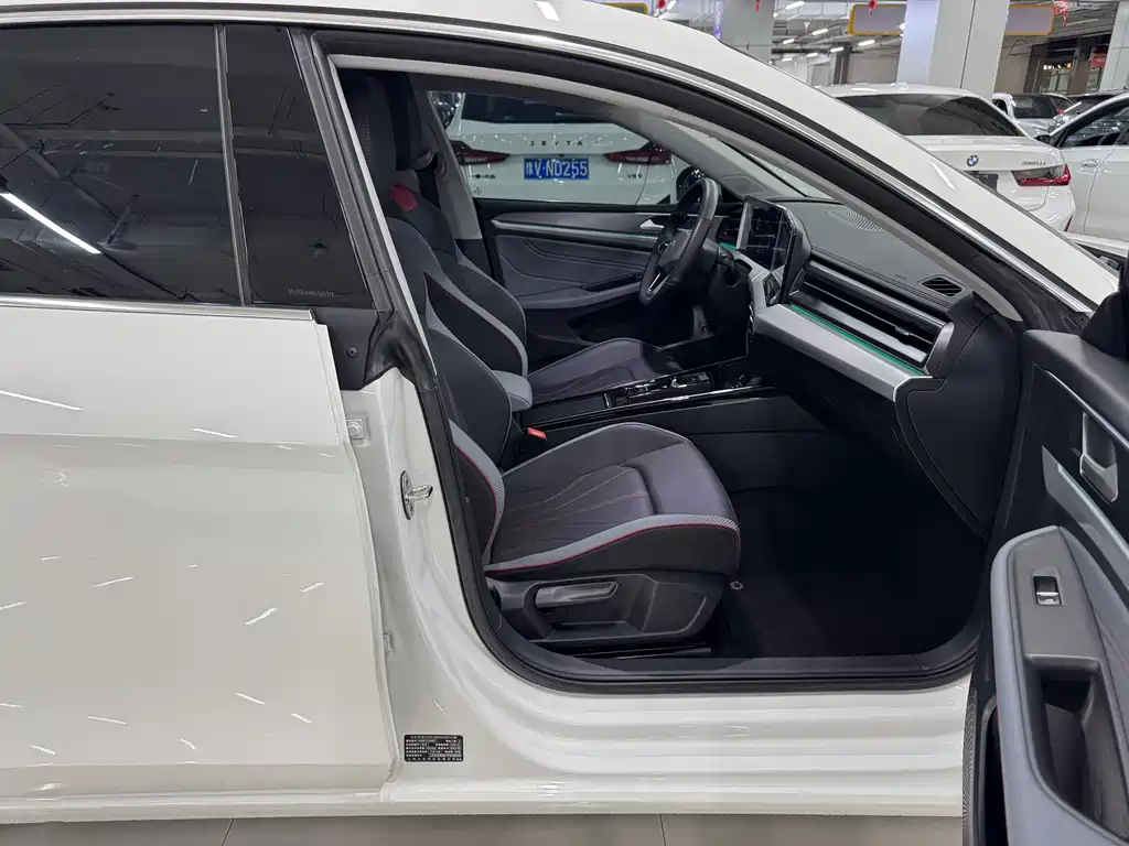 Volkswagen Lamando — миниатюра 12