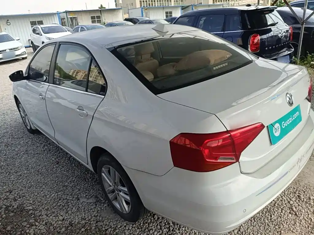 Volkswagen Jetta — миниатюра 5