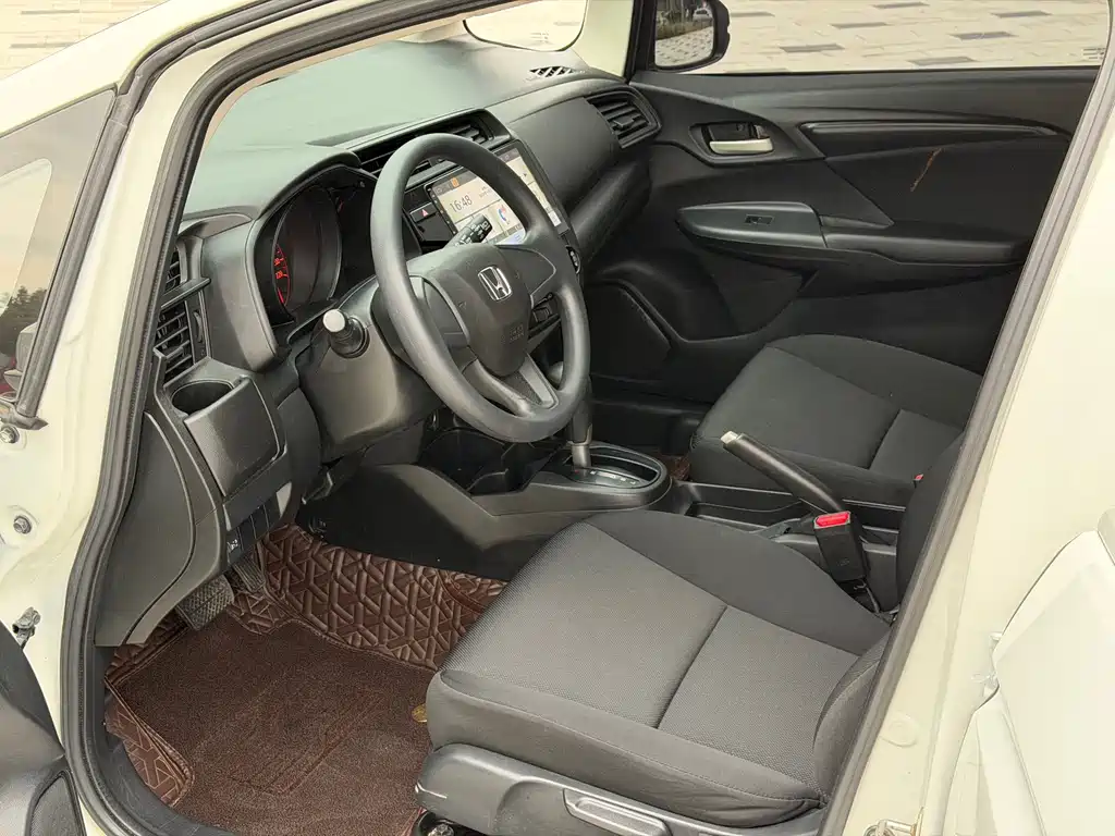 Honda Fit — миниатюра 4