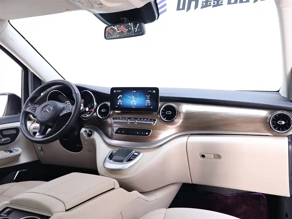 MERCEDES-BENZ V CLASS