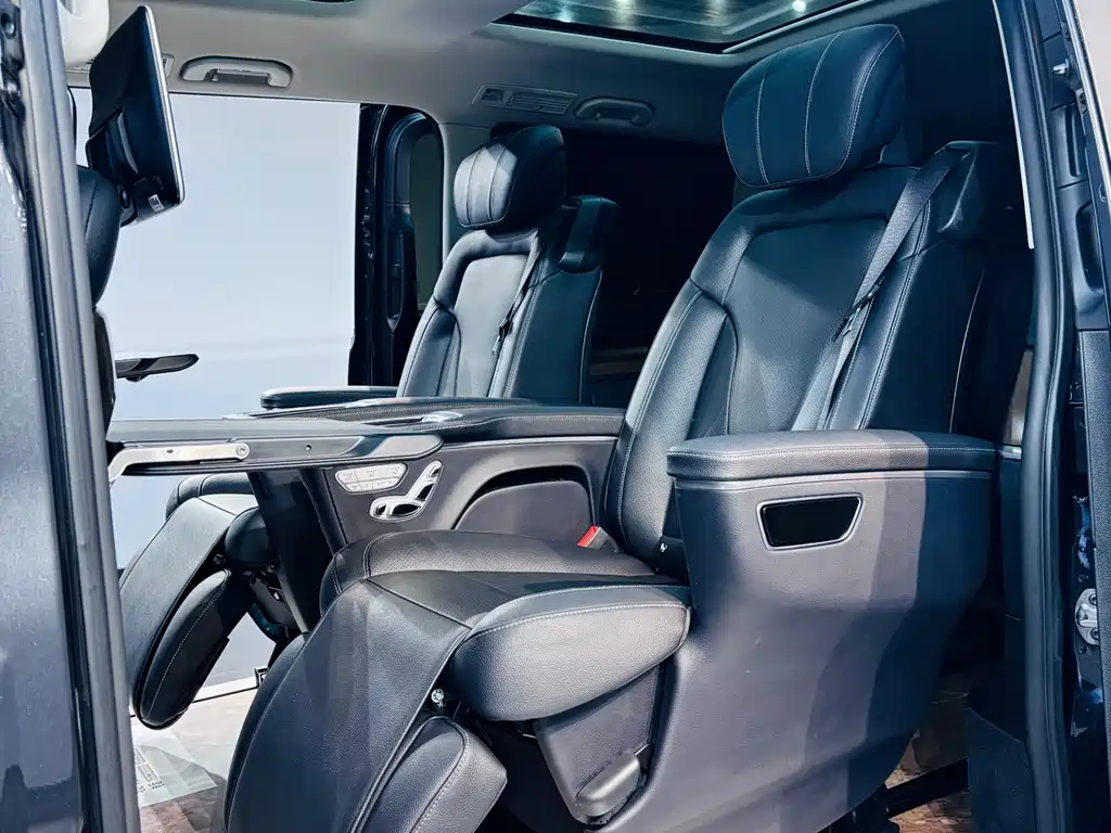 MERCEDES-BENZ V CLASS