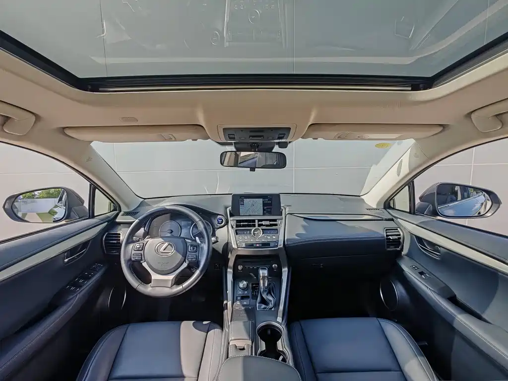 Lexus NX — миниатюра 7