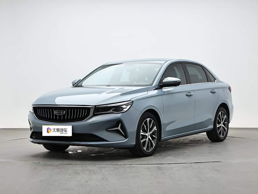 Geely Emgrand 1.5 л 2024 г. Серебристо-серый, пробег 37400 км