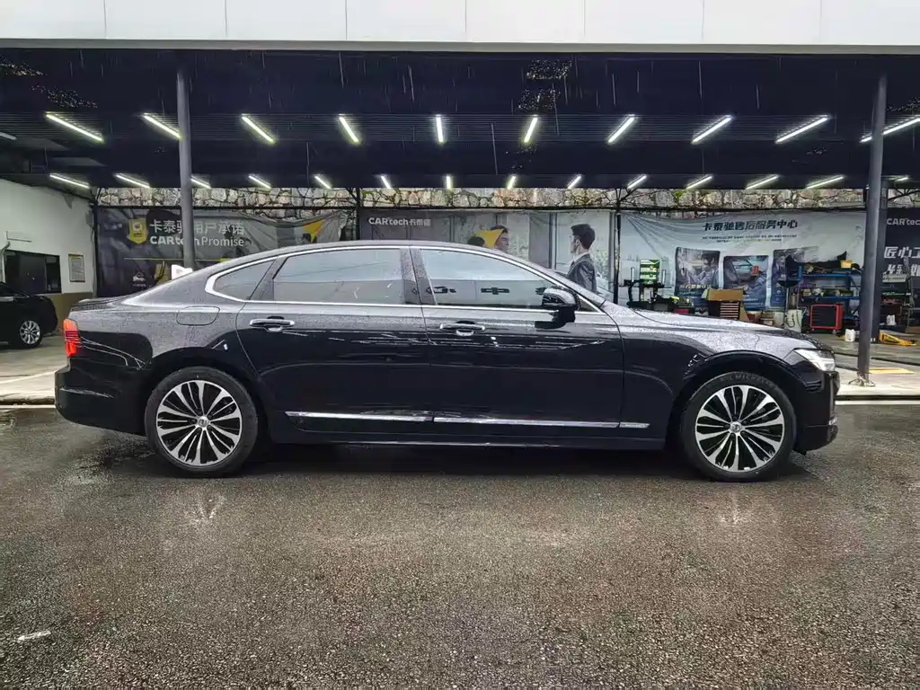 Volvo S90 2023 T8 Luxury