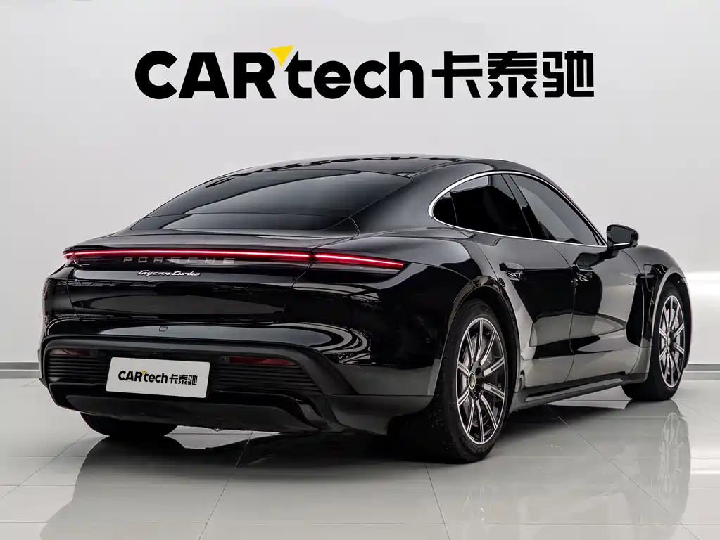 Porsche Taycan — миниатюра 5