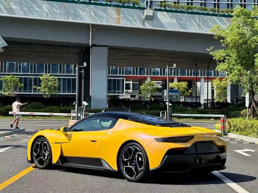 Maserati MC20 — миниатюра 6