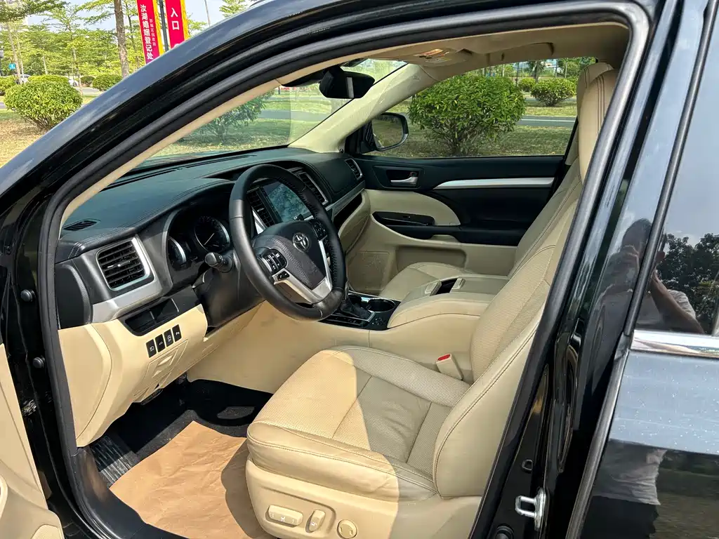 Toyota Highlander — миниатюра 4