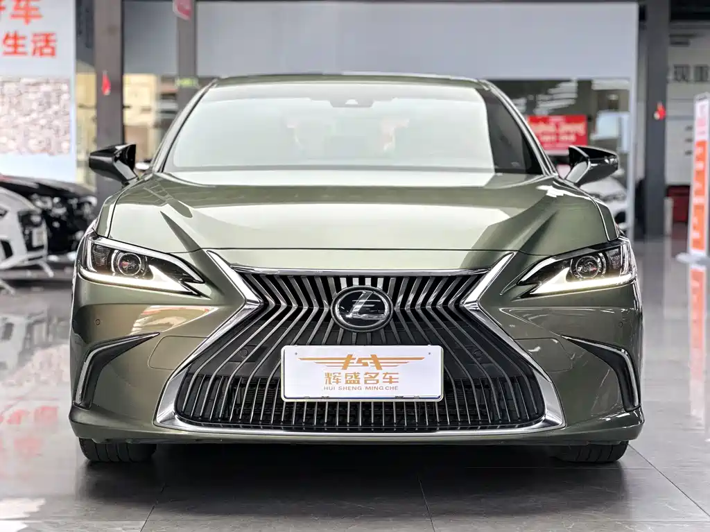 Lexus ES — миниатюра 2