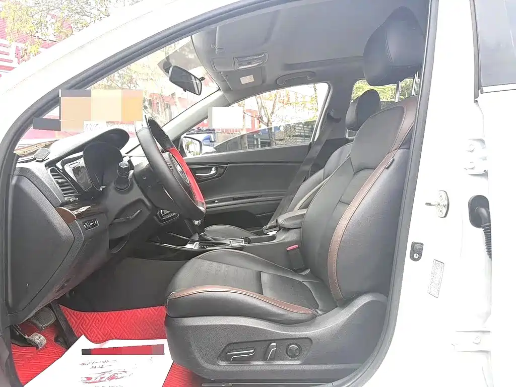 Kia K4 — миниатюра 4