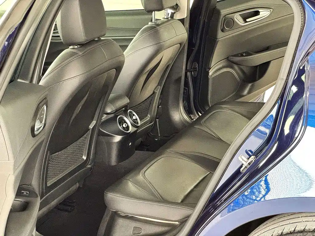 Alfa Romeo Giulia — миниатюра 8