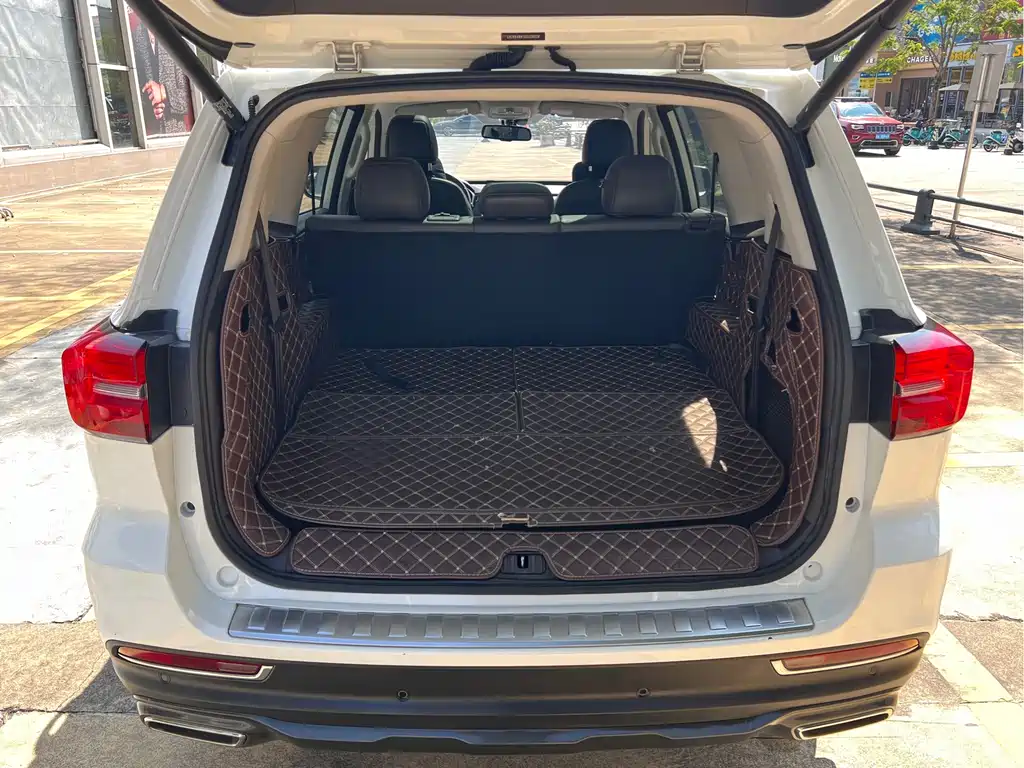 Roewe RX8 — миниатюра 22