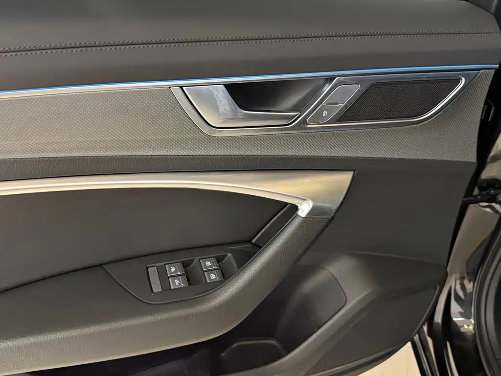 Audi A6L — миниатюра 13