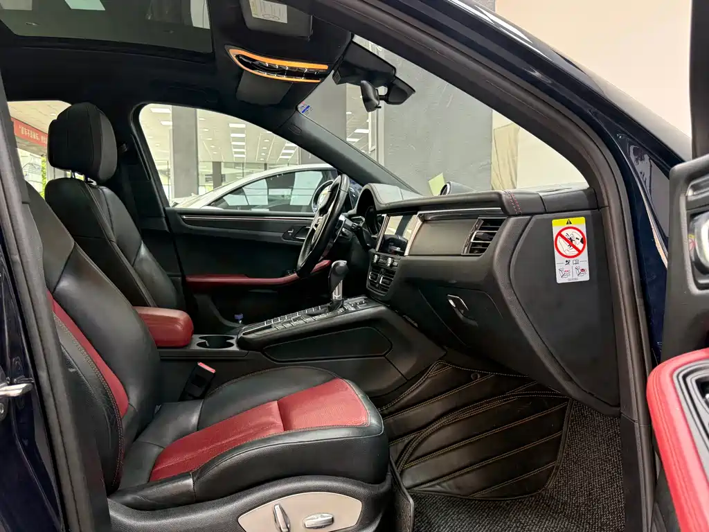 Porsche Macan — миниатюра 13