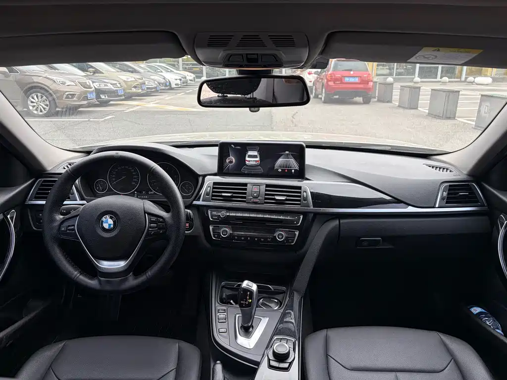 BMW 3 Series — миниатюра 7