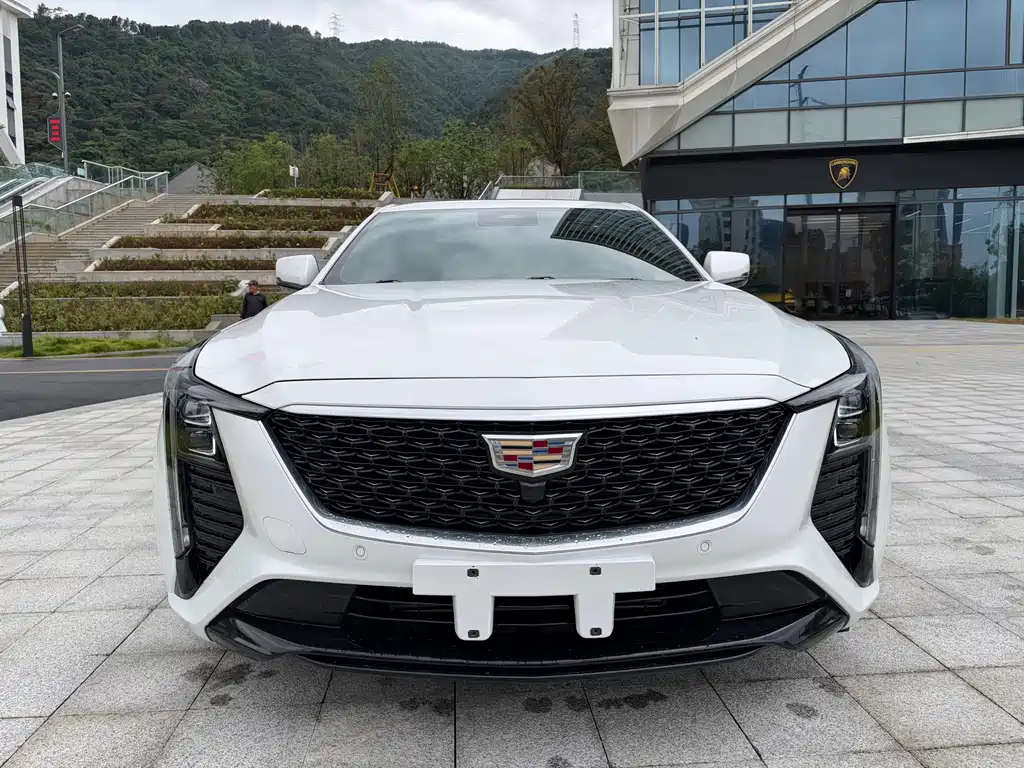 Cadillac CT5 2024 — фото 2