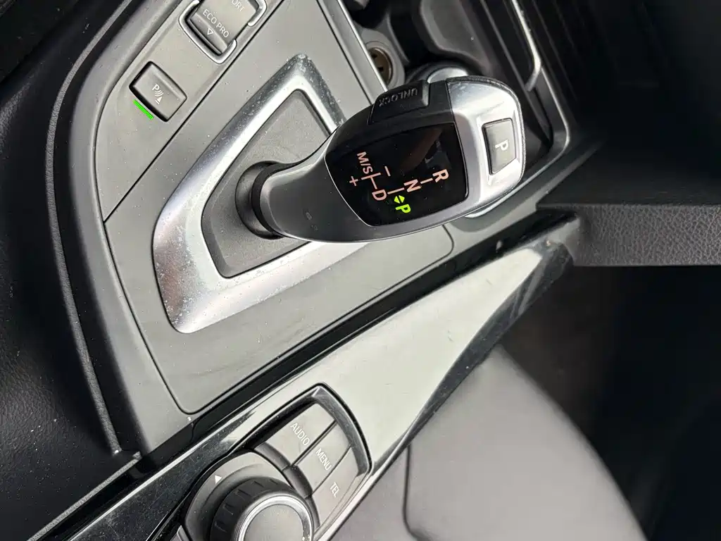 BMW 3 Series — миниатюра 9