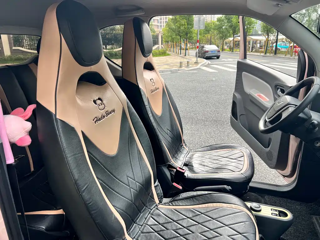 Wuling MINIEV — миниатюра 10