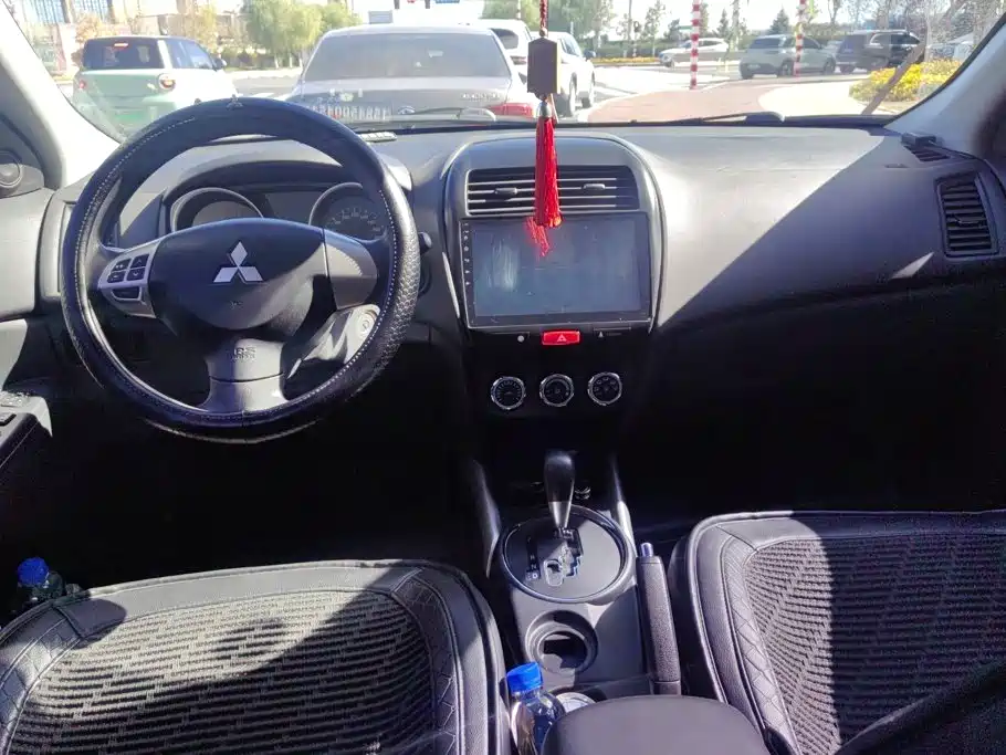 Mitsubishi ASX — миниатюра 12