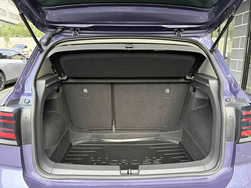 Volkswagen T-Cross — миниатюра 13
